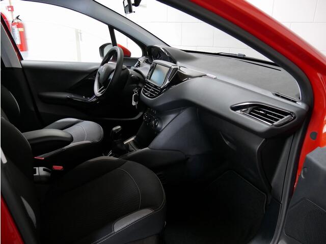 Peugeot 208 1.2 PT Blue Lion Navi/PDC/Airco/Carplay (all-incl. prijs)
