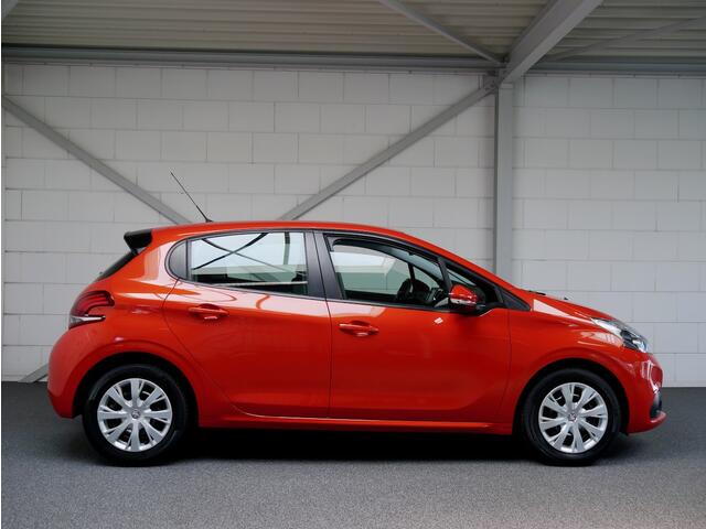 Peugeot 208 1.2 PT Blue Lion Navi/PDC/Airco/Carplay (all-incl. prijs)