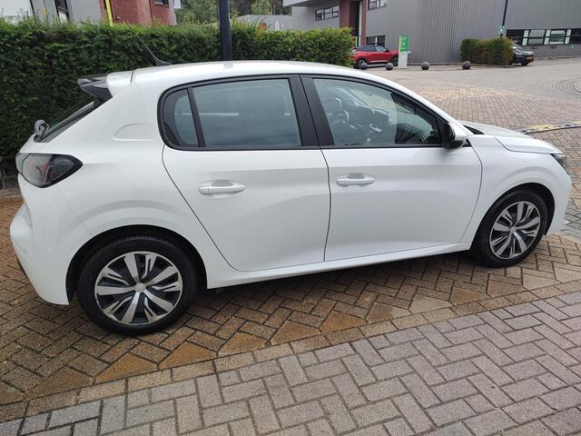 Peugeot 208 1.2 PureTech Blue Lease Allure Keyless Navi-Carplay Led Cruise-Control Airco