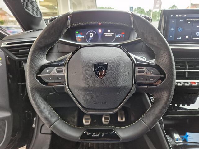 Peugeot 208 Hybrid 136 e-DCS6 GT | Navigatie | Climate & Cruise Control | AppleCarplay & Android Auto | Achteruitrijd Camera |