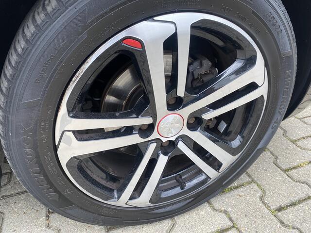 Peugeot 208 1.2 PureTech Blue Lion Navigatie , App Connect , 16 Inc