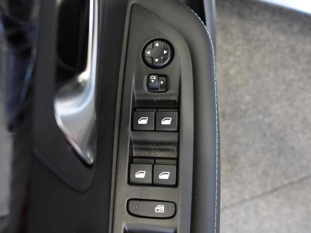 Peugeot 208 1.2 PureTech 100pk Aut. Allure Pack Navigatie Apple Carplay/Android Auto Camera Parkeersensor achter Cruise Control Virtual Cockpit Climate Control Getinte ramen