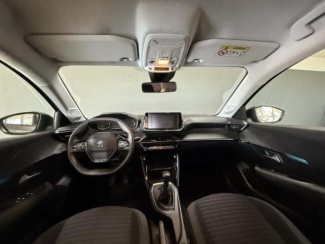 Peugeot 208 1.2 PureTech Allure | Navi | Carplay