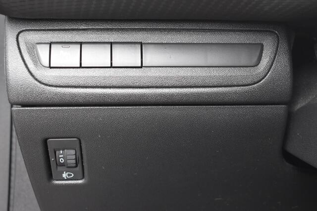 Peugeot 208 1.2 PureTech Blue Lease Executive | Navi | Cruise | Incl. garantie