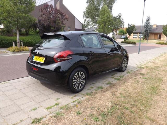 Peugeot 208 1.2 PURETECH ACTIVE AUTOMAAT