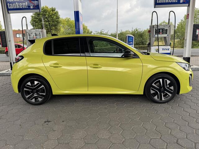 Peugeot 208 Hybrid 100 e-DCS6 Active CARPLAY | KLIMA | CAMERA | BOVAG!