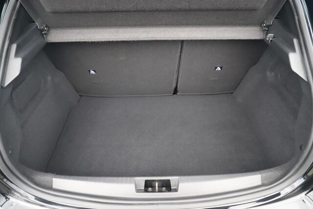 Peugeot 208 1.2 PureTech Like Trekhaak Radio Bluetooth Airco Cruise Control