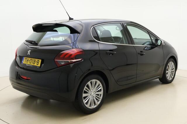 Peugeot 208 1.2 PureTech Allure | Navigatie | Climate control | Lichtmetalen velgen | Parkeersensoren | Cruise control