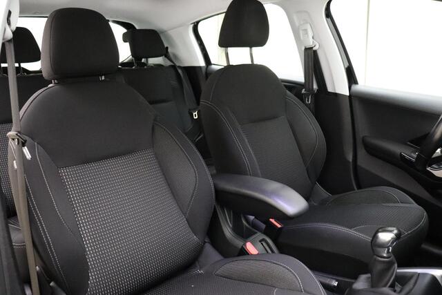 Peugeot 208 1.2 PureTech Allure | Navigatie | Climate control | Lichtmetalen velgen | Parkeersensoren | Cruise control