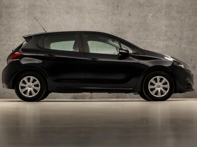 Peugeot 208 1.2 PureTech Sport (APPLE CARPLAY, NAVIGATIE, CRUISE, DAB+, SPORTSTOELEN, PARKEERSENSOREN, NIEUWE APK, NIEUWSTAAT)