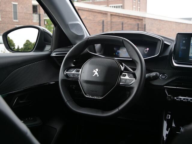 Peugeot 208 1.2 PureTech 100pk Allure Pack LED / Navigatie / Camera