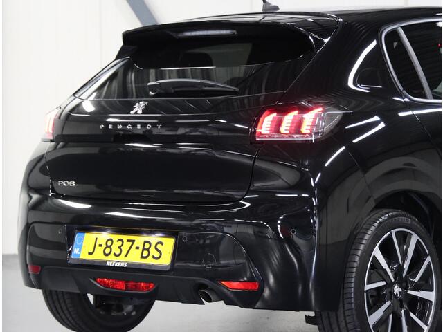 Peugeot 208 1.2 100PK Allure | AppleCarplay/Android Auto | Armsteun | Parkeersensoren | FULL LED | Lederen Stuurwiel | Climate Control | Cruise Control | 17" LMV | Isofix | Privacy Glass |