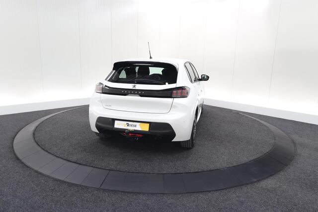 Peugeot 208 PureTech 100 EAT8 Active | Trekhaak | Parkeersensoren | Navigatie | Apple Carplay