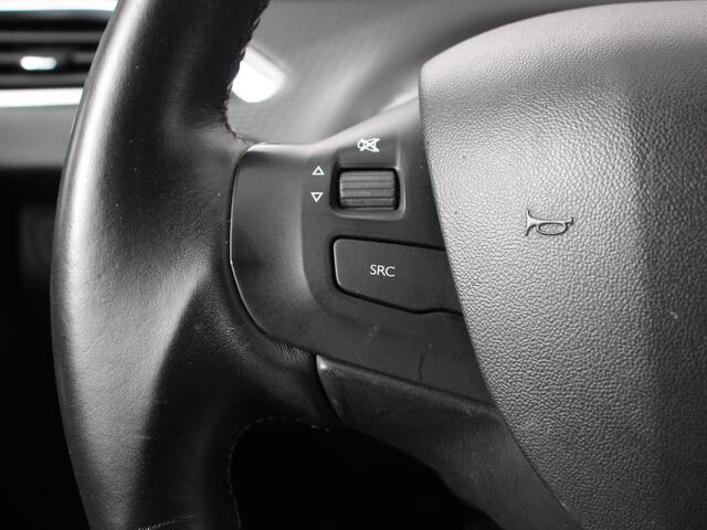 Peugeot 208 1.2 PureTech Allure Airco Cruise control Parkeersensoren achter LED Navigatie