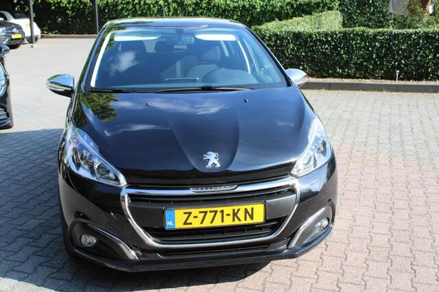 Peugeot 208 1.2 PURETECH ALLURE Navigatie Cruise Airco