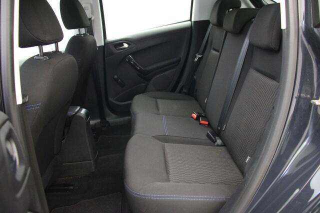 Peugeot 208 1.2 PureTech Signature - Carplay, Cruise