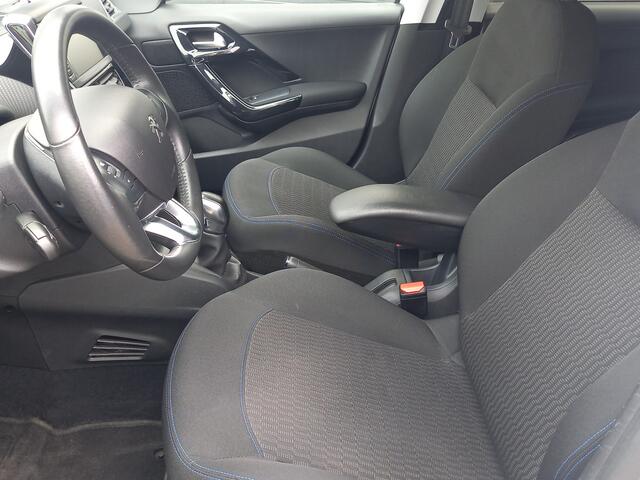 Peugeot 208 1.2 PureTech Signature | Navigatie | Apple Carplay/Android Auto | Cruise Control |