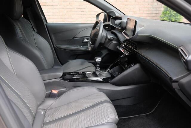 Peugeot 208 1.2 PureTech 100pk GT | Navi | App Connect | Adaptive Cruise | Full LED | Camera | 17" velgen