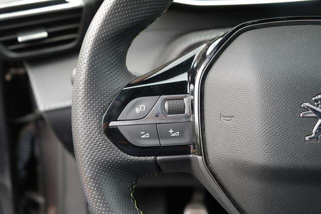 Peugeot 208 1.2 PureTech 100pk GT | Navi | App Connect | Adaptive Cruise | Full LED | Camera | 17" velgen