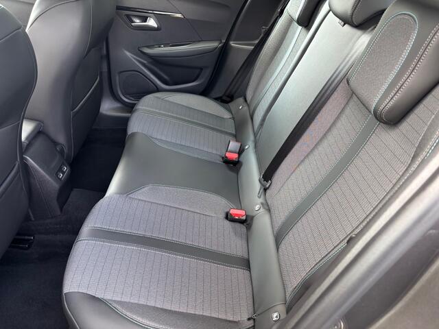 Peugeot 208 1.2 PURETECH ALLURE 100 PK NAVI AIRCO VIRTUAL COCPIT