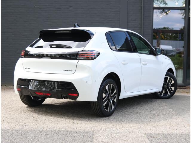 Peugeot 208 Hybrid 100 PK e-DCS6 Allure incl. ¤ 4.200,- korting !! | Navigatie | Parkeersensoren | LED | Lederen Stuurwiel | Climate Control | Cruise Control | 16" LMV | Apple Carplay/Android Auto |