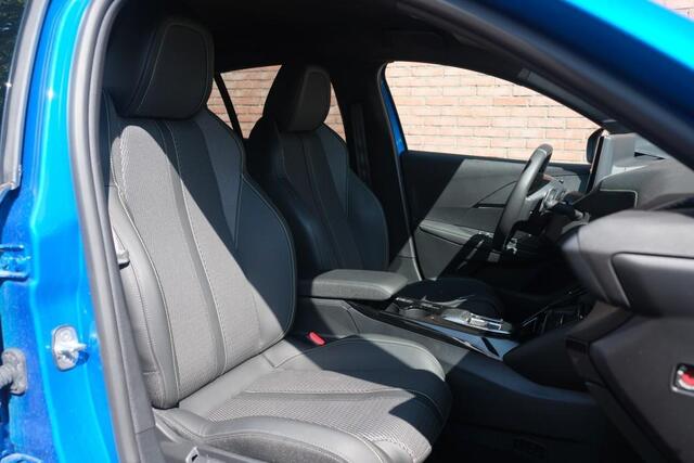 Peugeot 208 1.2 Hybrid 145pk e-DCS6 GT | Navi | App Connect | Climate | Adaptive Cruise | Keyless | Camera | Blind Spot | PDC