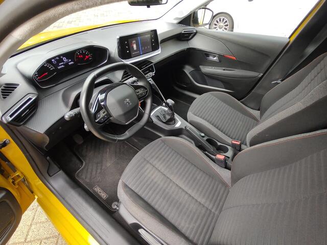 Peugeot 208 1.2 PureTech Active Led Navi-Carplay Stoeverwarming Cruise-Control