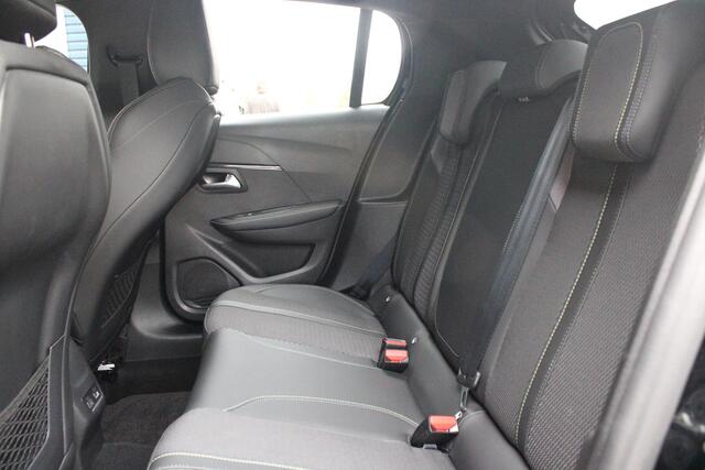 Peugeot 208 Hybrid 145PK e-DCS6 GT | NAVIGATIE | DRAADLOZE APPLE CARPLAY/ANDROID AUTO | CAMERA VOOR + ACHTER | FULL LED KOPLAMPEN | LICHTMETALEN VELGEN 17" | DODEHOEK DETECTIE | DRAADLOZE TELEFOONLADER | KEYLESS ENTRY/START | DAB+ RADIO | ADAPTIVE CRUISE CONTROL |