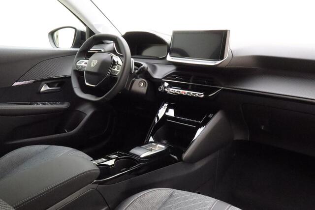 Peugeot 208 1.2 Hybrid 110 e-DCS6 Allure | AUTOMAAT | Navigatie | Dodehoek Detectie | Parkeer Sensoren Rondom | Airco | Lichtmetalen Velgen |