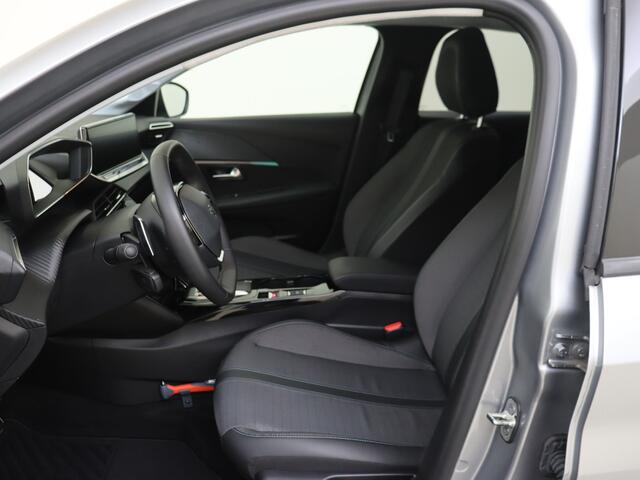 Peugeot 208 1.2 100 EAT8 Allure Pack | AUTOMAAT | Adaptive cruise | Camera | Parkeerhulp | Justlease