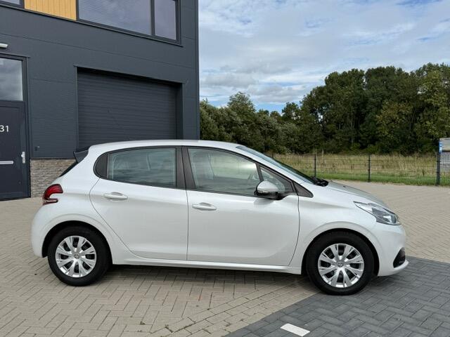 Peugeot 208 1.2 PureTech Blue Lion Apple carplay