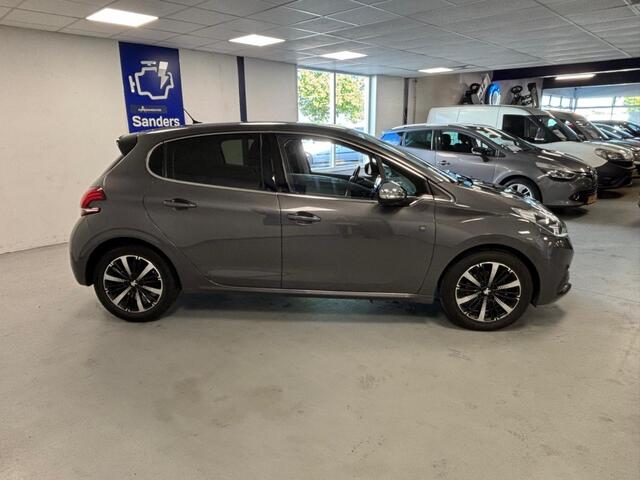Peugeot 208 1.2 PureT. Tech Ed.
