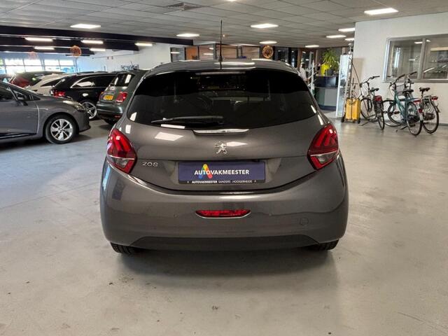 Peugeot 208 1.2 PureT. Tech Ed.