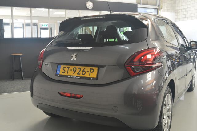 Peugeot 208 1.2 PureTech Active // 42.000 km // AIRCO // CRUISE CONTROLE // CARPLAY // DEALER ONDERHOUDEN //