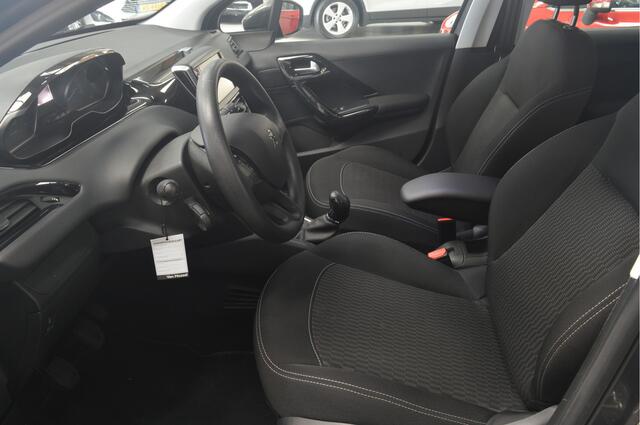Peugeot 208 1.2 PureTech Active // 42.000 km // AIRCO // CRUISE CONTROLE // CARPLAY // DEALER ONDERHOUDEN //