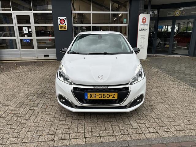 Peugeot 208 1.2 PureTech Signature All-in Prijs Cruise/Parkeer sensoren/Navi/Apple Carplay, Android auto