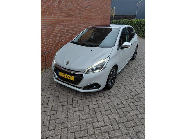 Peugeot 208 1.2 PureT. Tech Ed.