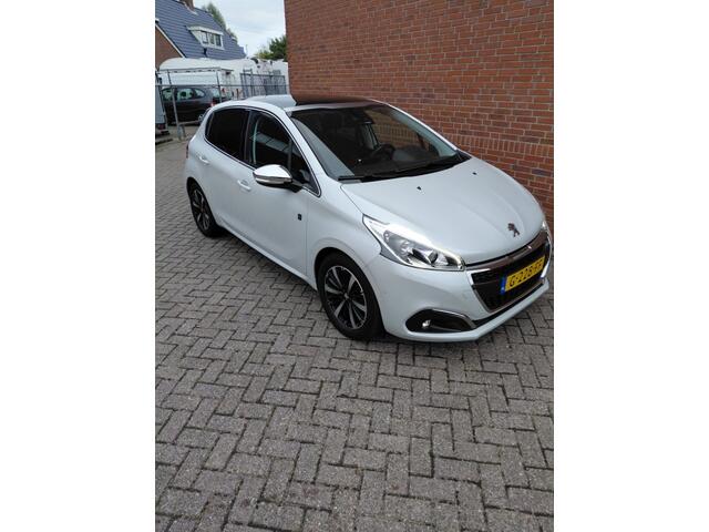 Peugeot 208 1.2 PureT. Tech Ed.