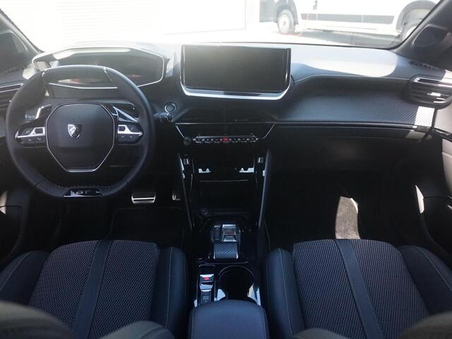 Peugeot 208 Hybrid 136 e-DCS6 GT | Automaat | Navigatie | Draadloze telefoonlader | Camera voor en achter | Adaptieve Cruise Control