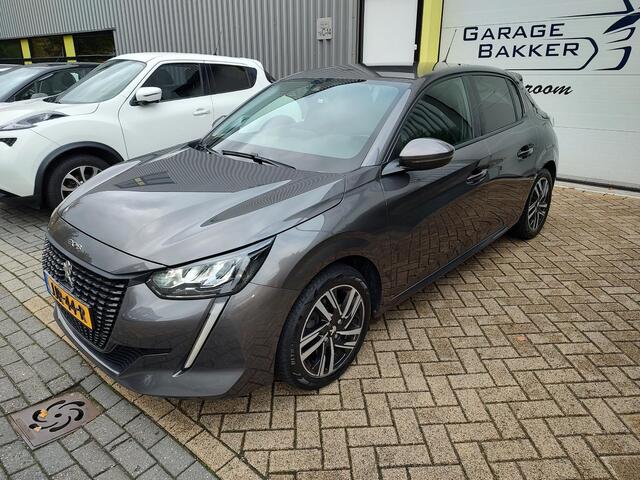 Peugeot 208 1.2 PureTech Allure Pack Automaat Trekhaak 360-Camera Navi-Carplay Nieuwe Distributie
