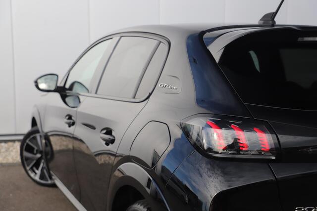 Peugeot 208 1.2 PureTech GT-Line Automaat Half Leder Virtual Cockpit Navigatie Camera Clima Carplay Android Bluetooth 17 inch LMV LED