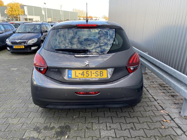 Peugeot 208 1.2 PureTech Blue Lease Active 112Dkm, 5-Drs, A/C, Navi, CC, PDC, nw. APK - Inruil Mogelijk -