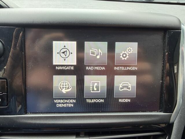 Peugeot 208 1.2 PureTech Blue Lion apple carplay Navi cruise contr airco . PDC