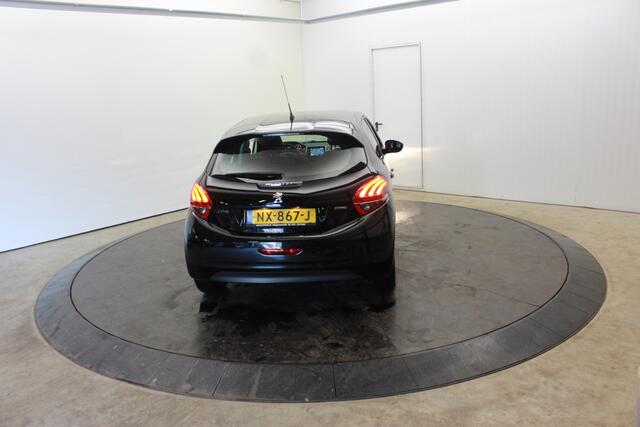 Peugeot 208 1.2 PureTech Blue Lion Parkeersensoren Navi Carplay Cruise