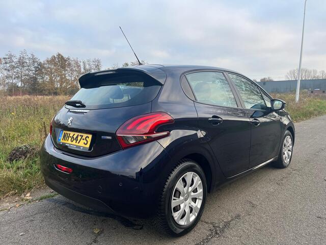 Peugeot 208 1.2 PureTech Blue Lion