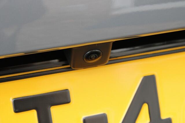 Peugeot 208 Hybrid e-DCS6 Allure