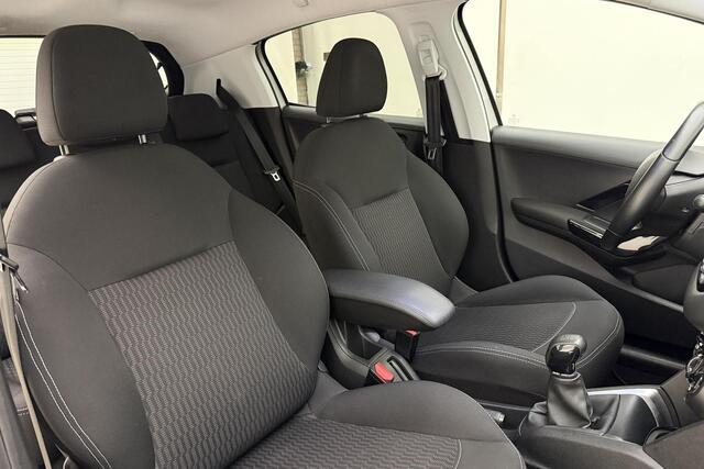 Peugeot 208 1.2 PureTech Blue Lion 5 Deurs | 81pk | Airco | Navigatie | Cruise Control | Parkeersensoren Achter | Donkere ramen achter | DAB