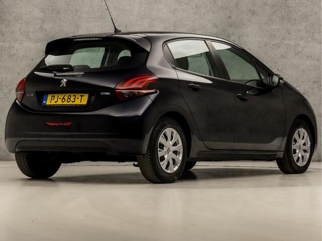 Peugeot 208 1.2 PureTech Sport (APPLE CARPLAY, NAVIGATIE, PARKEERSENSOREN, SPORTSTOELEN, CRUISE, ELEK PAKKET, NIEUWE APK, NIEUWSTAAT)