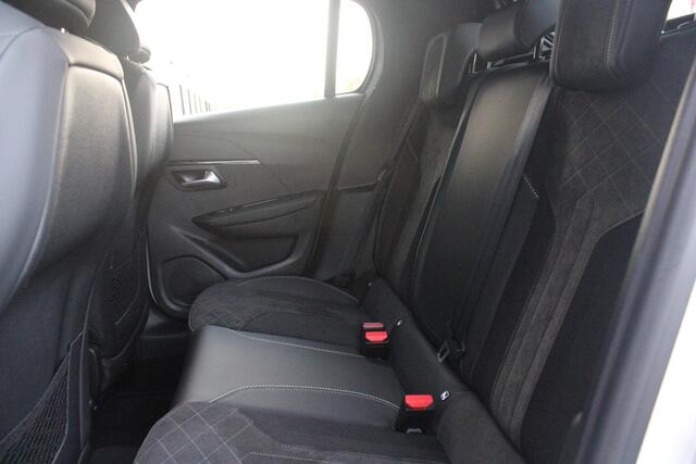 Peugeot 208 1.2 130PK AUTOMAAT GT PACK | BLACK PACK | PANORAMA DAK | ALCANTARA BEKLEDING | ACHTERUITRIJ CAMERA | ADAPTIVE CRUISE CONTROL | FULL LED KOPLAMPEN | 3-D INSTRUMENTENPANEEL | STOEL VERWARMING | 17" LICHTMETALEN VELGEN | ALL SEASON BANDEN | DODEHOEK DETECTIE