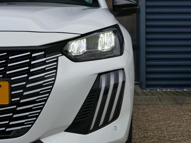 Peugeot 208 1.2 Hybrid 110 e-DCS6 Allure | 360° Camera | Navigatie | Climate Control | Full LED | 16'' LM Velgen | Apple Carplay/Android Auto